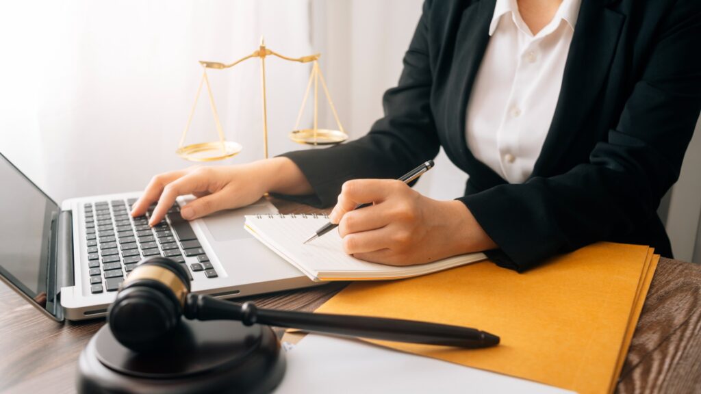 Entenda como um advogado atua em uma holding familiar